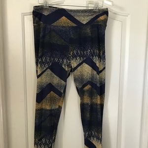 Lularoe tall and curvy leggings